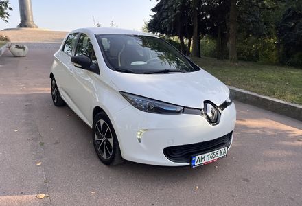 Продам Renault Zoe 41кв запас ходу 300 2018 года в Житомире