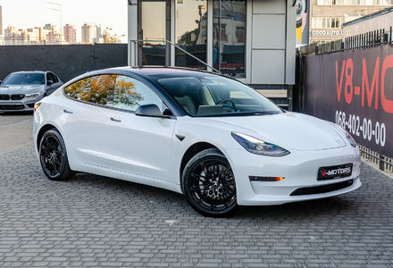 Продам Tesla Model 3 Standard Plus 2021 года в Киеве