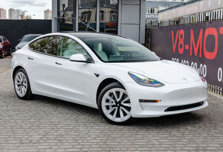 Продам Tesla Model 3 Dual Motor Long Range 2022 года в Киеве