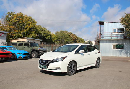 Продам Nissan Leaf SL+ 62 кВт 2018 года в Одессе