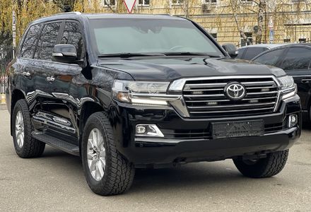 Продам Toyota Land Cruiser 200 Guard B6+ 2019 года в Киеве