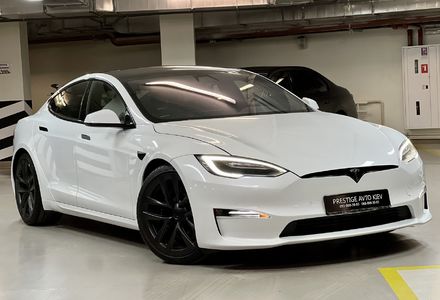 Продам Tesla Model S PLAID 2021 года в Киеве