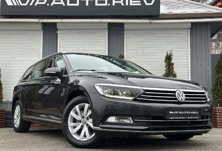 Продам Volkswagen Passat B8 Highline  2018 года в Киеве