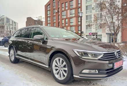 Продам Volkswagen Passat B8 Highline 110кВт 2017 года в Киеве