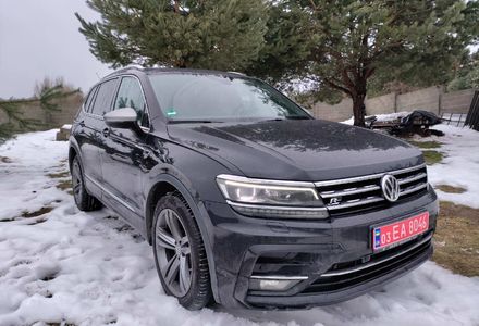 Продам Volkswagen Tiguan Allspace Highline 4Motion 176k 2019 года в Львове