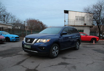 Продам Nissan Pathfinder SV 2018 года в Одессе