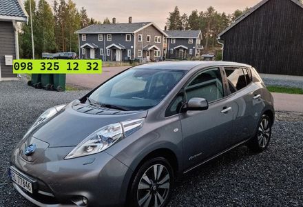 Продам Nissan Leaf BOSE 24KW 2015 года в Житомире