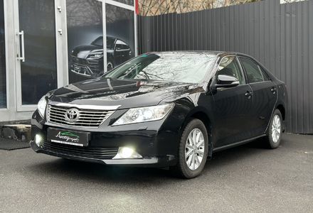 Продам Toyota Camry Official 2013 года в Киеве