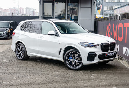 Продам BMW X5 30d Xdrive 2022 года в Киеве