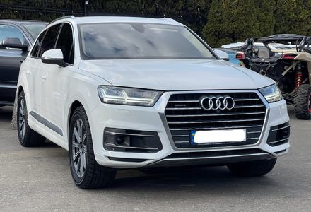 Продам Audi Q7 S-LINE  2017 года в Киеве