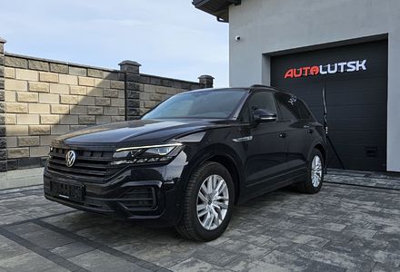 Продам Volkswagen Touareg R-Line v8974P 2020 года в Луцке