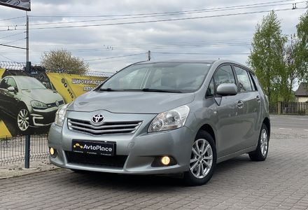 Продам Toyota Verso  2010 года в Луцке