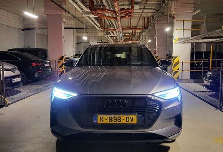 Продам Audi E-Tron 55 2020 года в Киеве