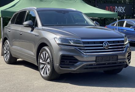 Продам Volkswagen Touareg 2020 года в Киеве
