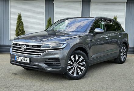 Продам Volkswagen Touareg Офіційна! 2020 года в Киеве