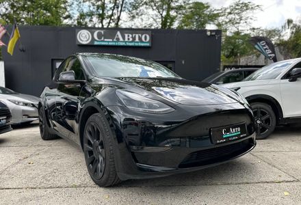 Продам Tesla Model Y Long Range 2023 года в Черновцах