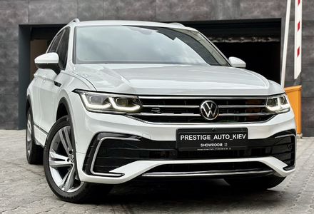 Продам Volkswagen Tiguan TIGUAN R-LINE 2.0 TSI 4MOTION 2023 года в Киеве