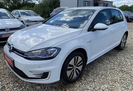 Продам Volkswagen e-Golf 35.8 kWh 100 кВт/136 к.с. 2020 года в Львове