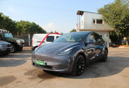 Продам Tesla Model Y Dual Motors Long Range 2023 года в Одессе