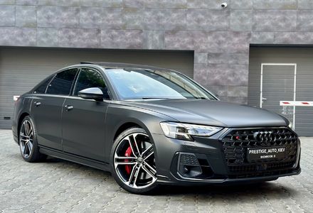 Продам Audi S8 2023 года в Киеве