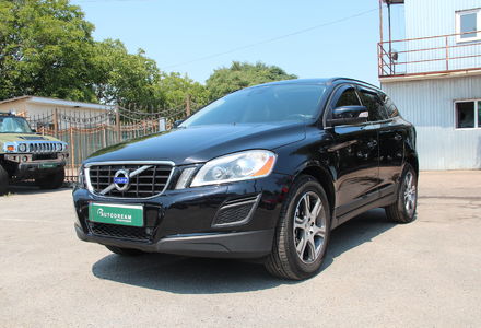 Продам Volvo XC60 2012 года в Одессе