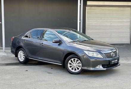 Продам Toyota Camry 2.5AT 2012 года в Киеве