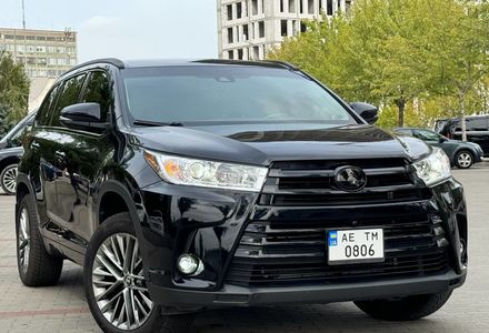 Продам Toyota Highlander 2017 года в Днепре