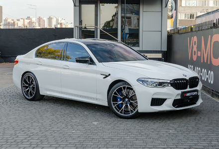 Продам BMW M5 Individual 2018 года в Киеве