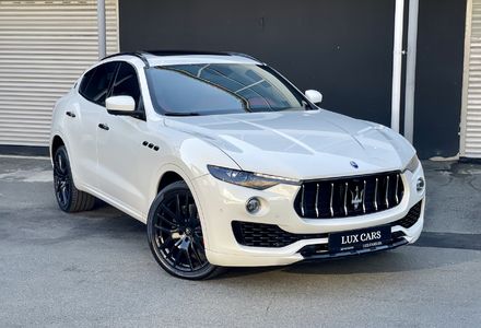 Продам Maserati Levante SQ4 2016 года в Киеве