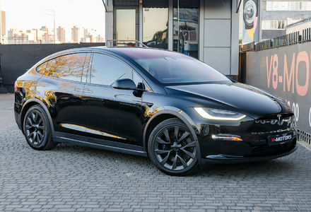 Продам Tesla Model X Plaid 2022 года в Киеве