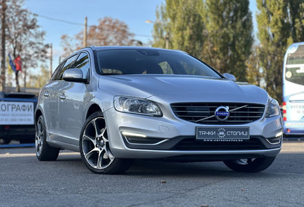 Продам Volvo V60 2016 года в Киеве