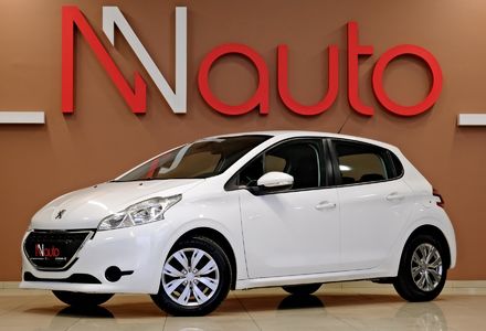 Продам Peugeot 208 2015 года в Одессе