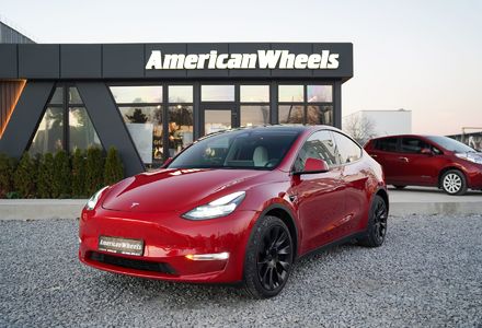 Продам Tesla Model Y LONG RENGE DUAL MOTOR 2023 года в Черновцах