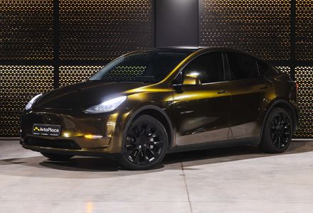 Продам Tesla Model Y 2021 года в Луцке