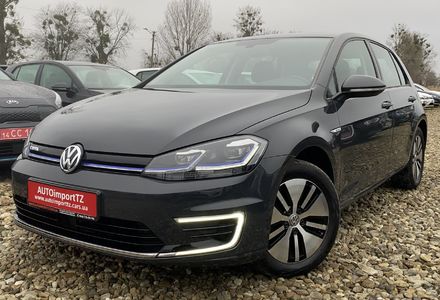 Продам Volkswagen e-Golf 35.8 kWh 100кВт/136  Круїз,CCS 2020 года в Львове