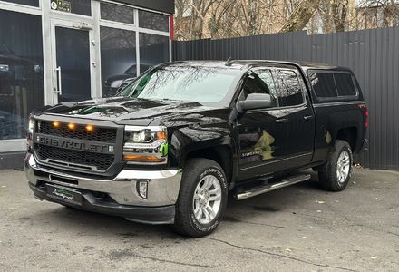 Продам Chevrolet Silverado 5.3 DoubleCab 4x4 2018 года в Киеве