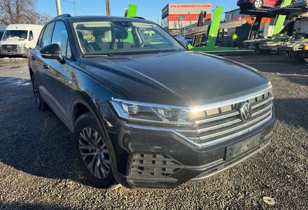 Продам Volkswagen Touareg 3.0 210квт 8-АТ 2021 года в Львове