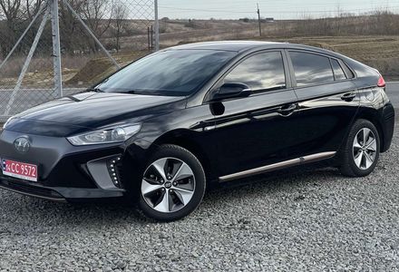 Продам Hyundai Ioniq 220км. 2019 года в Львове