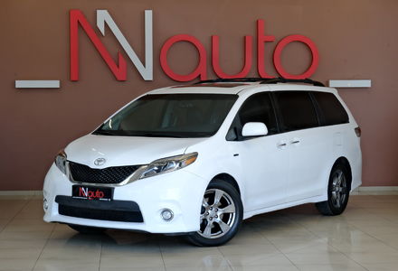 Продам Toyota Sienna 2017 года в Одессе