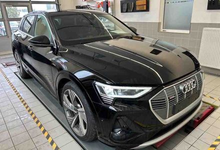 Продам Audi E-Tron 55 S Line quattro  2022 года в Львове