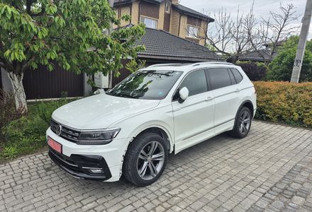 Продам Volkswagen Tiguan 4Motion Premium R-Line, 220 кс 2020 года в Киеве