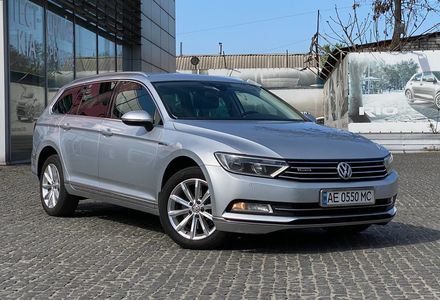 Продам Volkswagen Passat B7 2015 года в Днепре