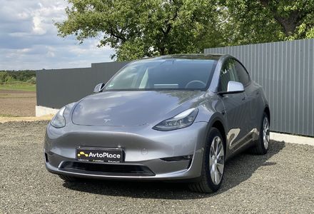 Продам Tesla Model Y 2023 года в Луцке