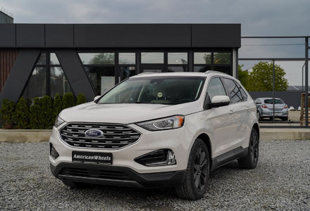 Продам Ford Edge Titanium 2019 года в Черновцах