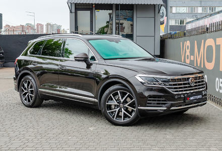 Продам Volkswagen Touareg 2021 года в Киеве