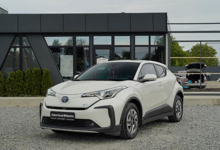Продам Toyota C-HR (Izoa) 2021 года в Черновцах