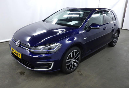 Продам Volkswagen e-Golf E-DITION v8029 2020 года в Луцке