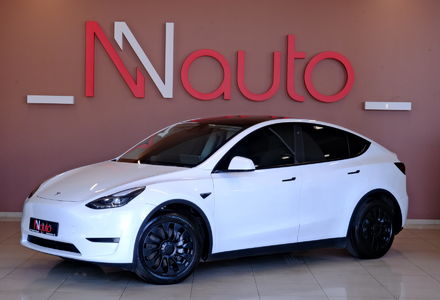 Продам Tesla Model Y 2023 года в Одессе