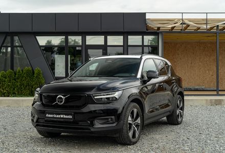 Продам Volvo A XC40 Recharge 2022 года в Черновцах