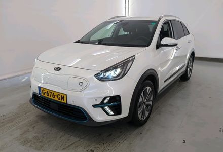Продам Kia Niro 64 kw авто в дорозі 2021 года в Львове